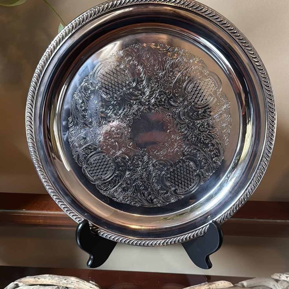 Elegant Leonard Silver Co. Silver Plated Decorative Tray